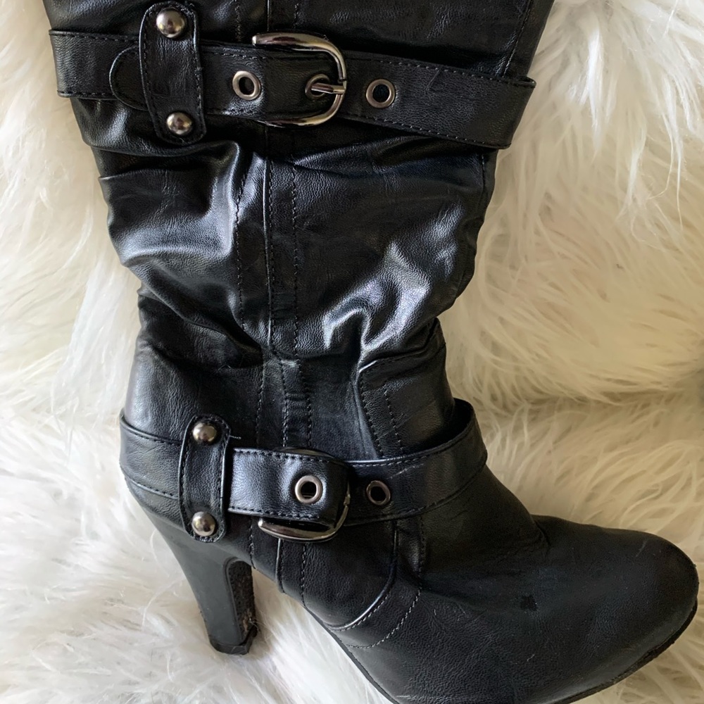 Women's mid calf black boots